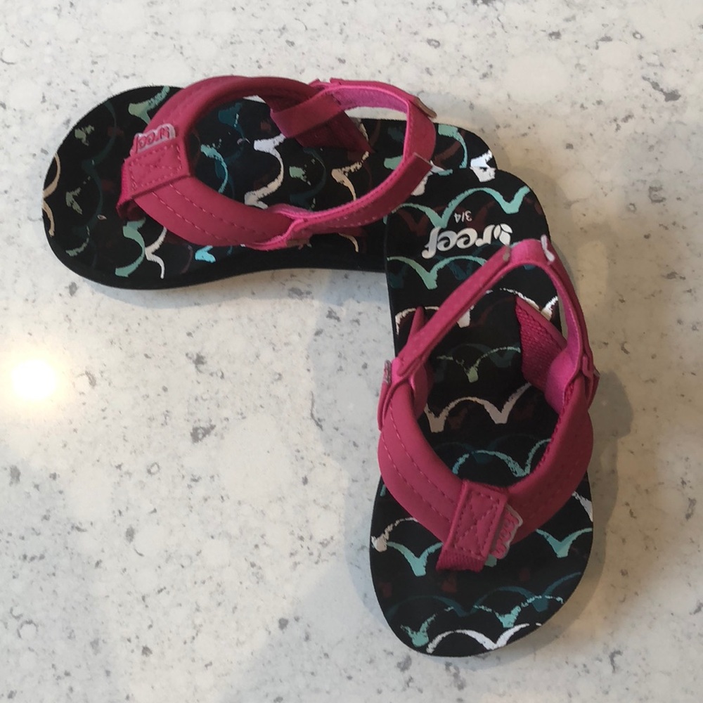 Toddler Reef Flip flips size 3/4 - pink